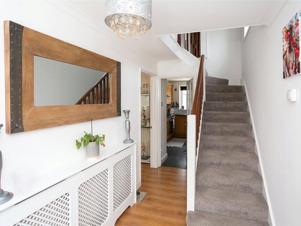 Farm Way, Bushey